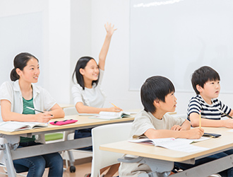 個別・集団が混合した指導スタイル